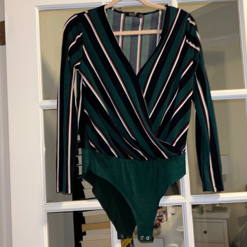 Festive Bershka long sleeve red green and white striped vneck bodysuit medium🎄